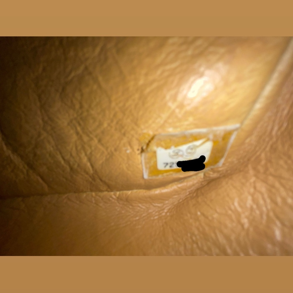 Authentic Chanel Vintage 24k M/L caramel - Picture 13 of 16